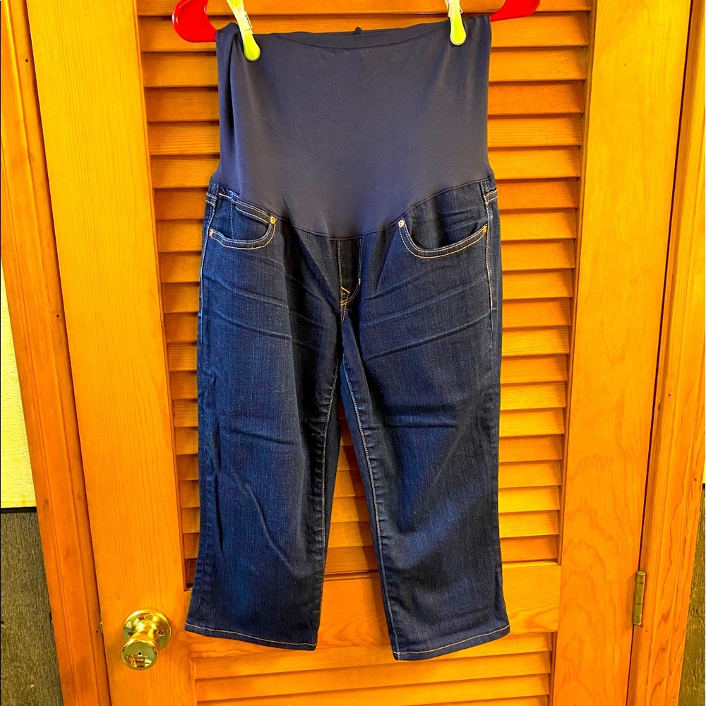Gap maternity capris